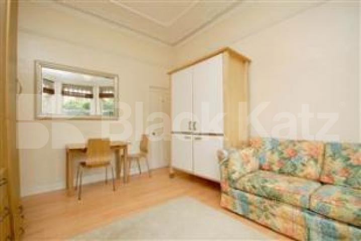 			NEW INSTRUCTION!, Studio Apartment, 1 bath, 1 reception Studio			 Ferme Park Road, CROUCH END